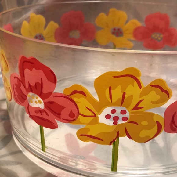 Acrylic Lidded Bowl & 11 pieces of Stainless Silverware (set is missing a spoon) - Picture 11 of 13